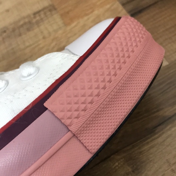 CONVERSE PLATFORM BRAND NEW - Picture 14 of 16